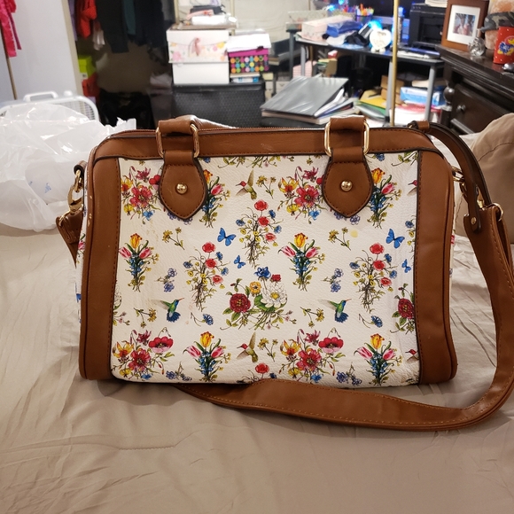 "Call it Spring" Hummingbird Handbag - Picture 8 of 13